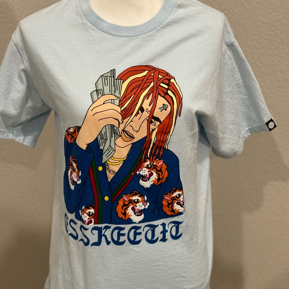 Esskeetit Artist Collective T-Shirt size Medium 100% cotton